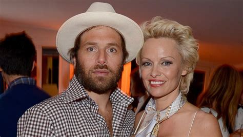 rick salomon épouse|Pamela Anderson revela ter terminado terceiro。